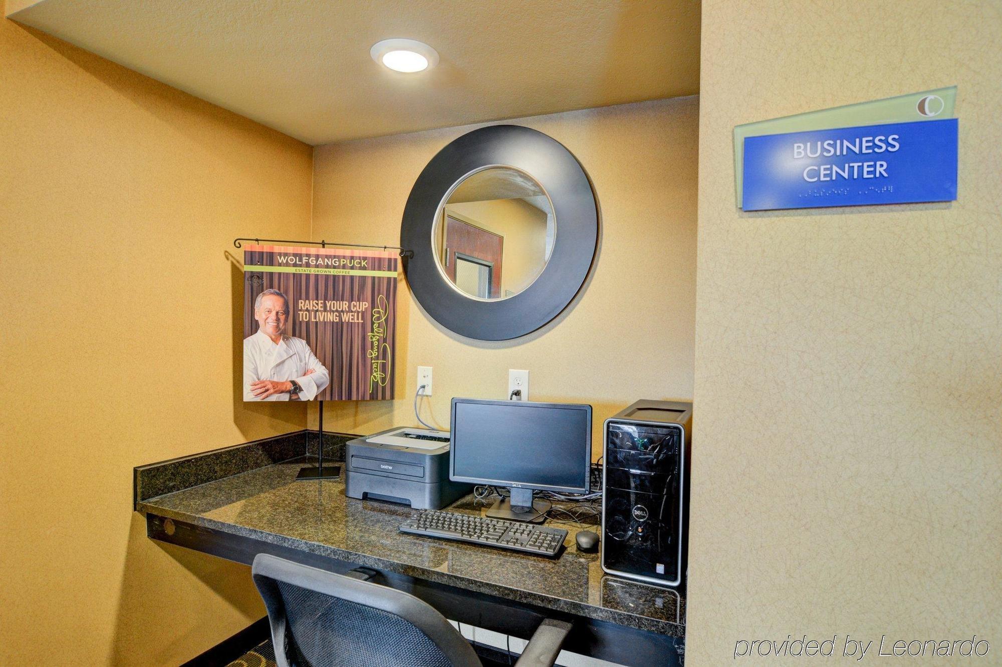 Cobblestone Hotel & Suites - Punxsutawney ภายนอก รูปภาพ