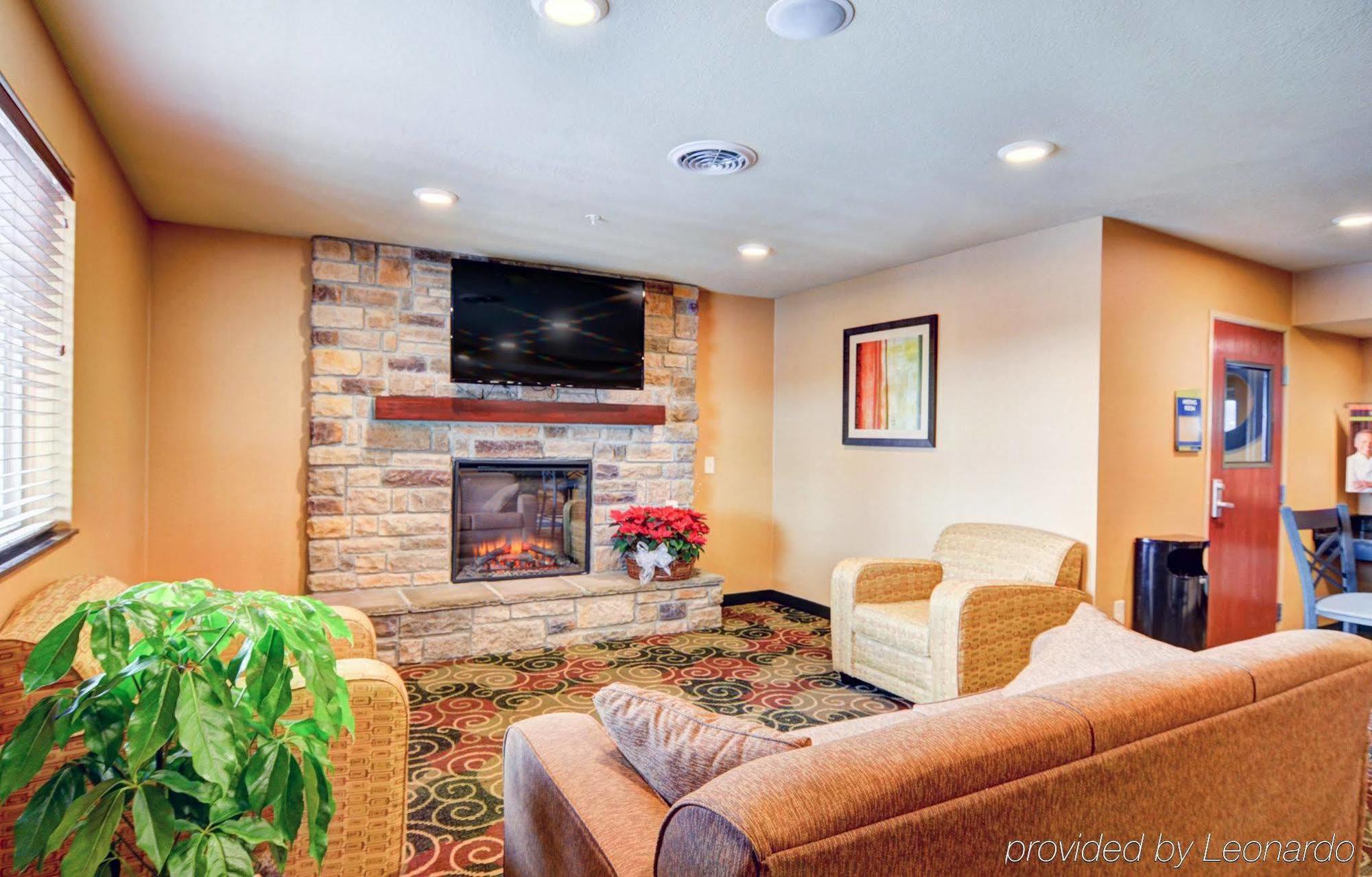 Cobblestone Hotel & Suites - Punxsutawney ภายนอก รูปภาพ