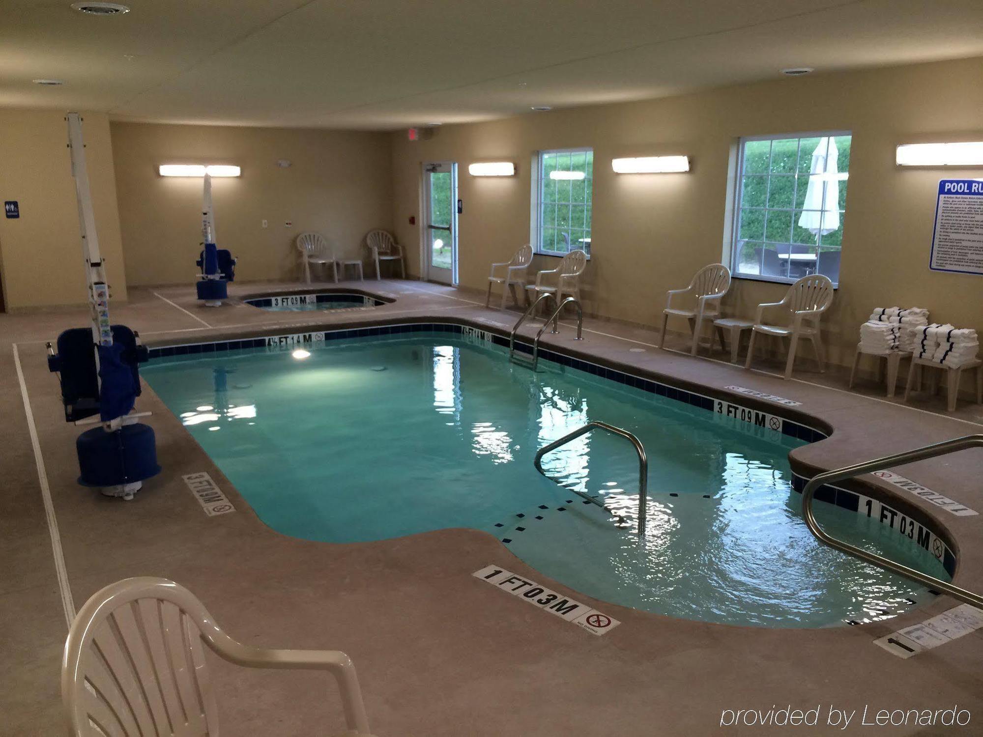 Cobblestone Hotel & Suites - Punxsutawney ภายนอก รูปภาพ