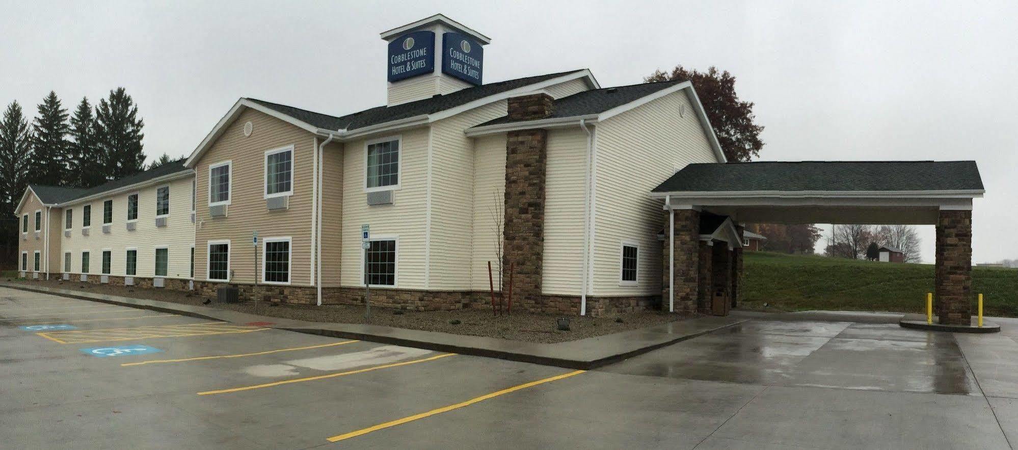 Cobblestone Hotel & Suites - Punxsutawney ภายนอก รูปภาพ